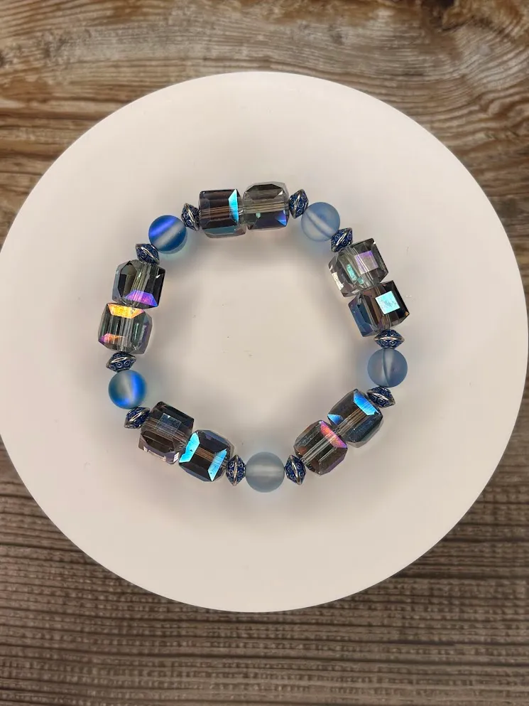 Winter jewel bracelet — handmade bracelet by Beadiverse