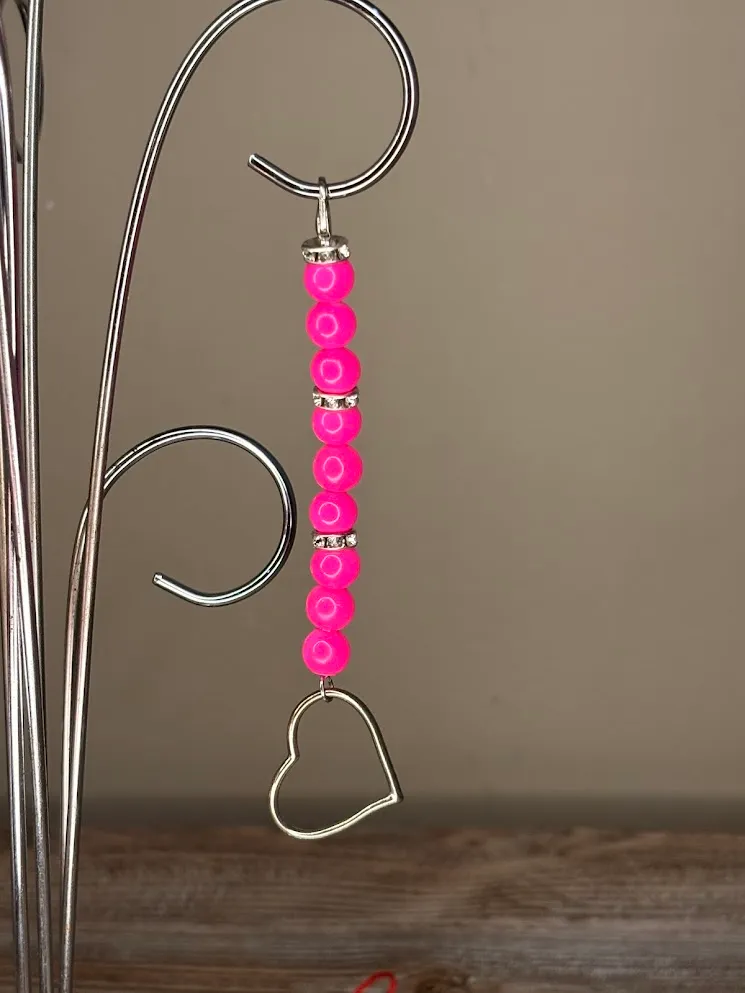 Neon pink heart keychain — handmade keychain by Beadiverse