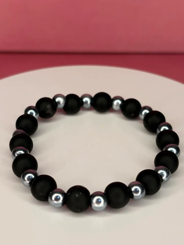 Black and sliver bracelet — handmade bracelet by Beadiverse