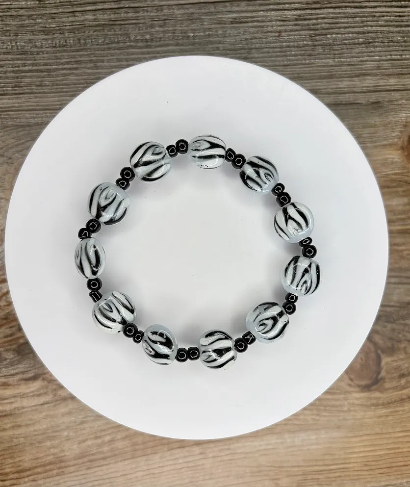 Zebra print bracelet — handmade bracelet by Beadiverse