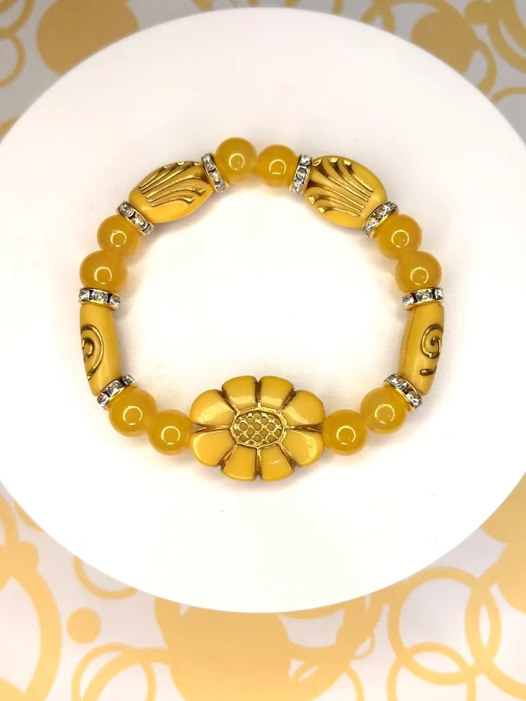 Yellow flower bracelet — handmade bracelet by Beadiverse