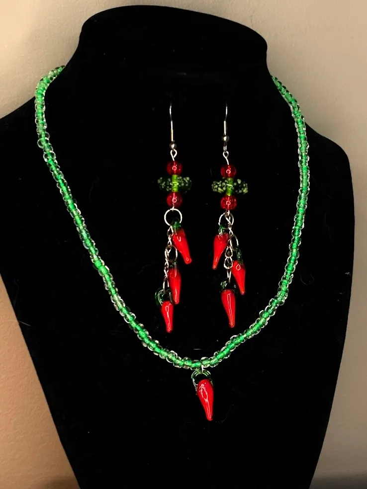 Chili pepper pendant set — handmade set by Beadiverse