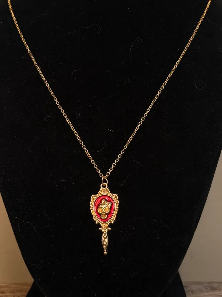 Beautys death necklace — handmade necklace by Beadiverse