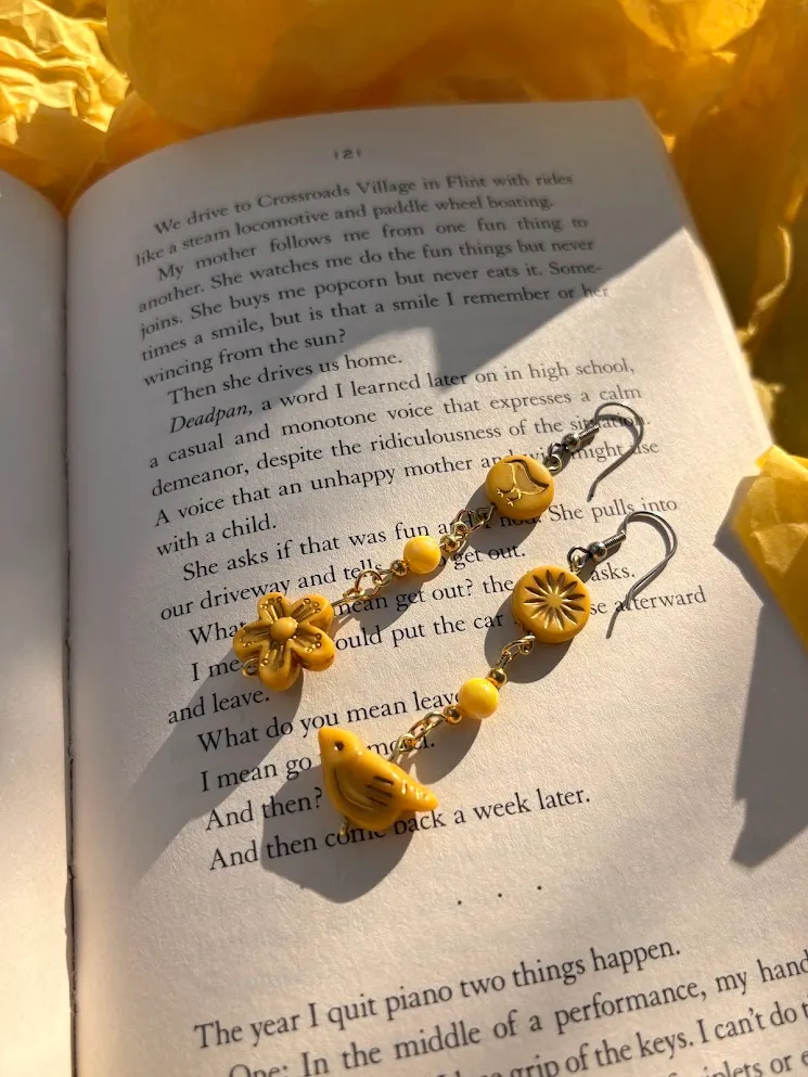 Buttercup earrings — handmade earrings by Beadiverse
