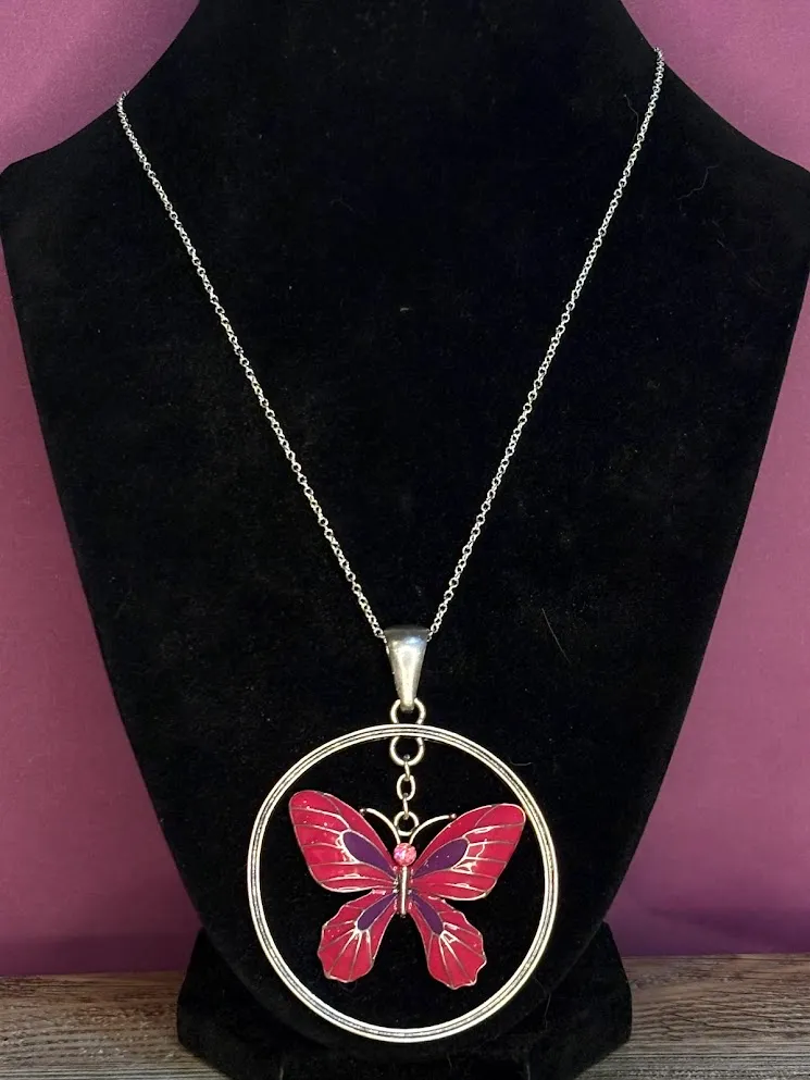Crimson wings necklace — handmade necklace by Beadiverse