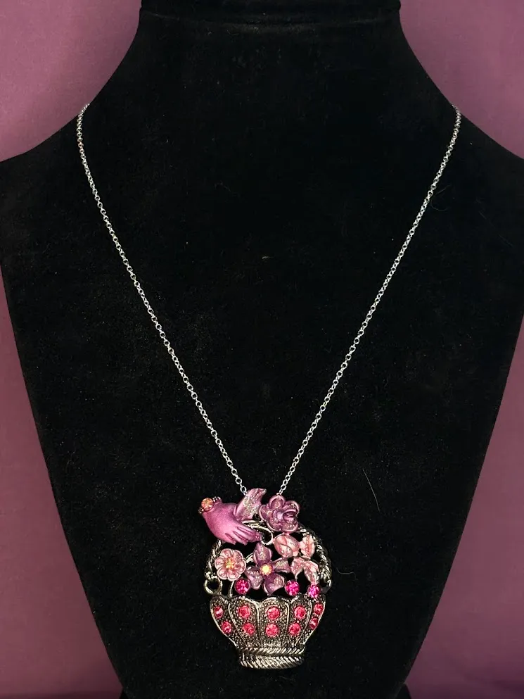 Berry blossom necklace — handmade necklace by Beadiverse