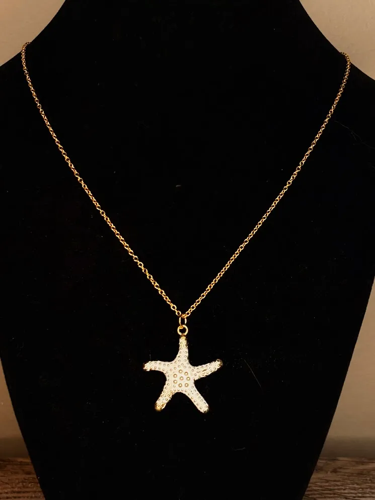 White starfish necklace — handmade necklace by Beadiverse