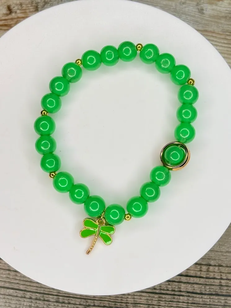 Green dragonfly bracelet — handmade bracelet by Beadiverse