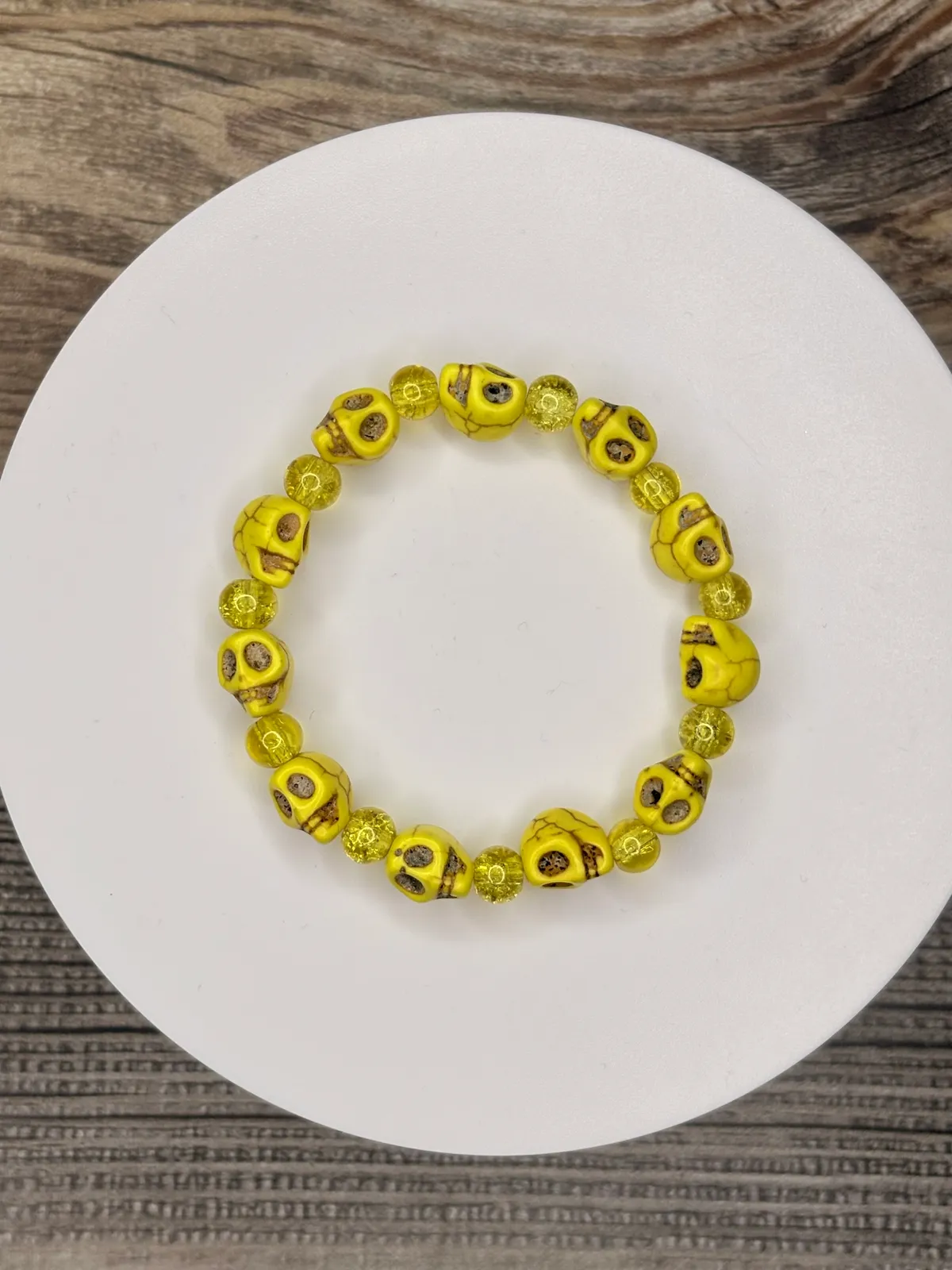 Yellow skull bracelet — handmade bracelet by Beadiverse