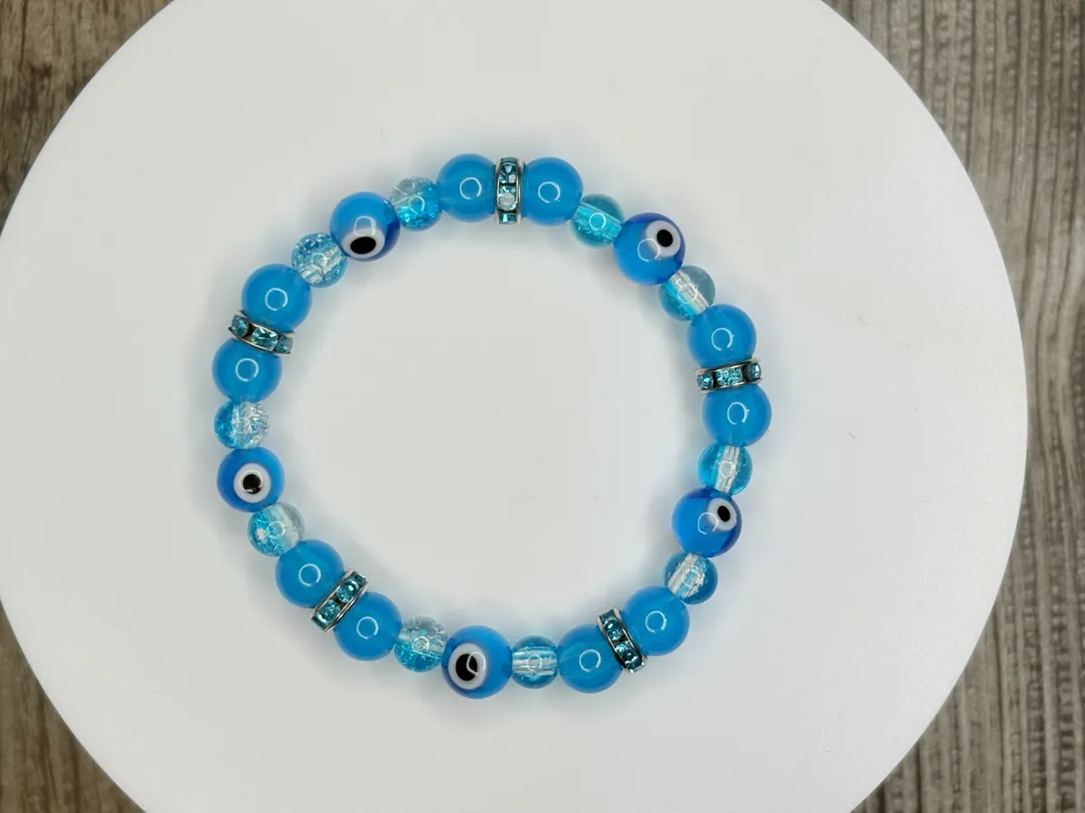 Blue evil eye bracelet — handmade bracelet by Beadiverse